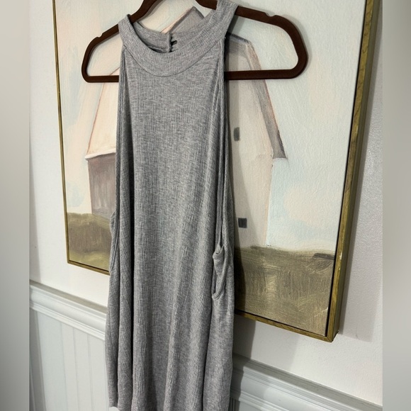 ANTHROPOLOGIE Lazy Sundays Grey Ribbed Halter Tank Size Small - Picture 6 of 10